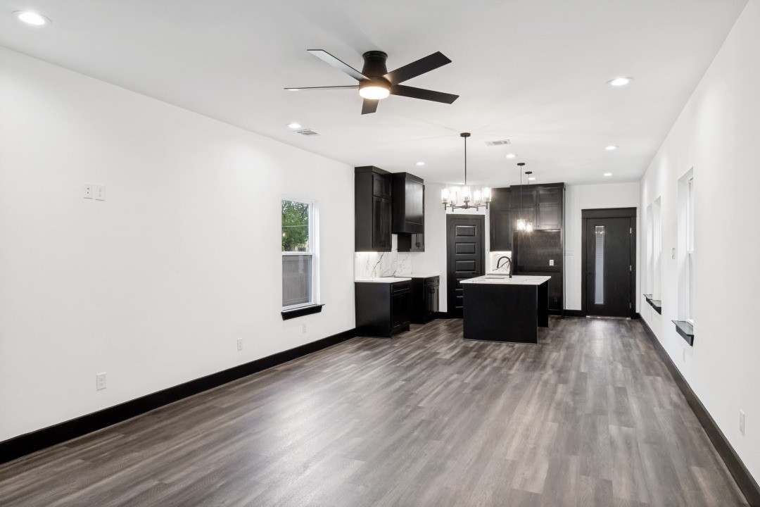 2420 Starks Avenue Dallas TX 75215
