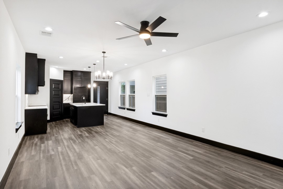 2420 Starks Avenue Dallas TX 75215