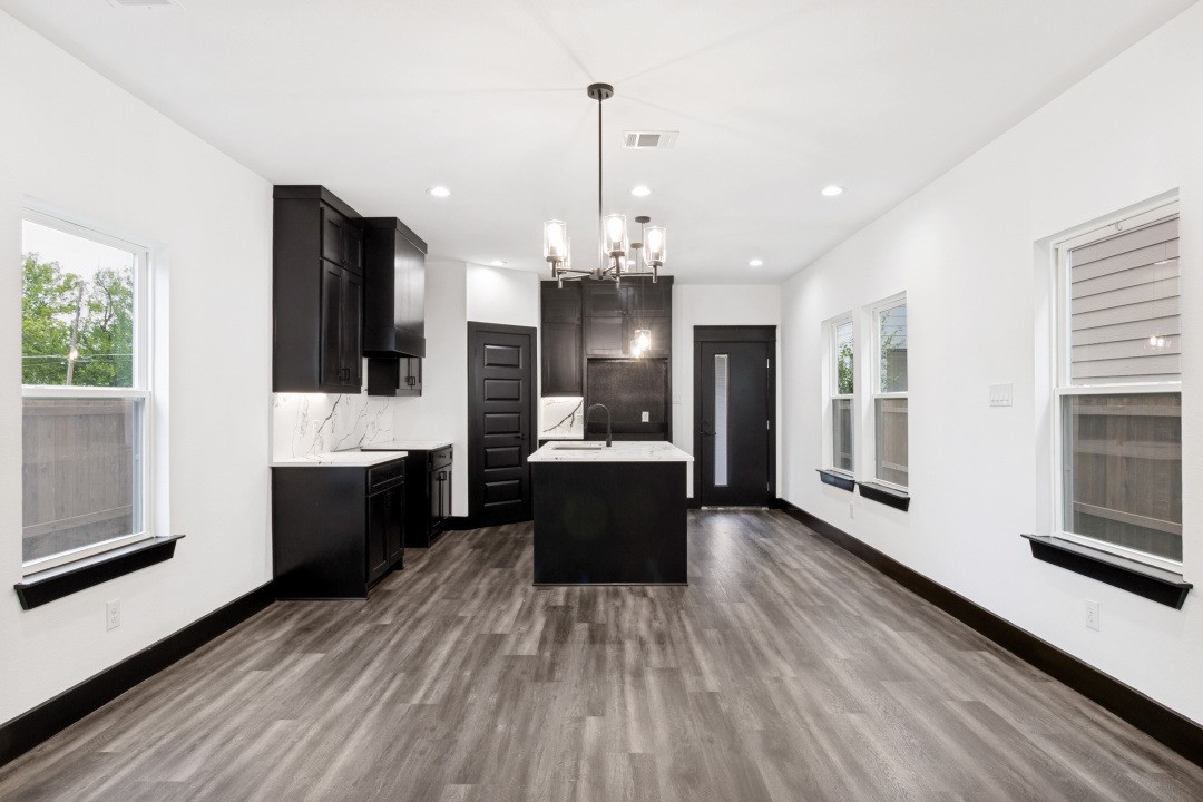2420 Starks Avenue Dallas TX 75215