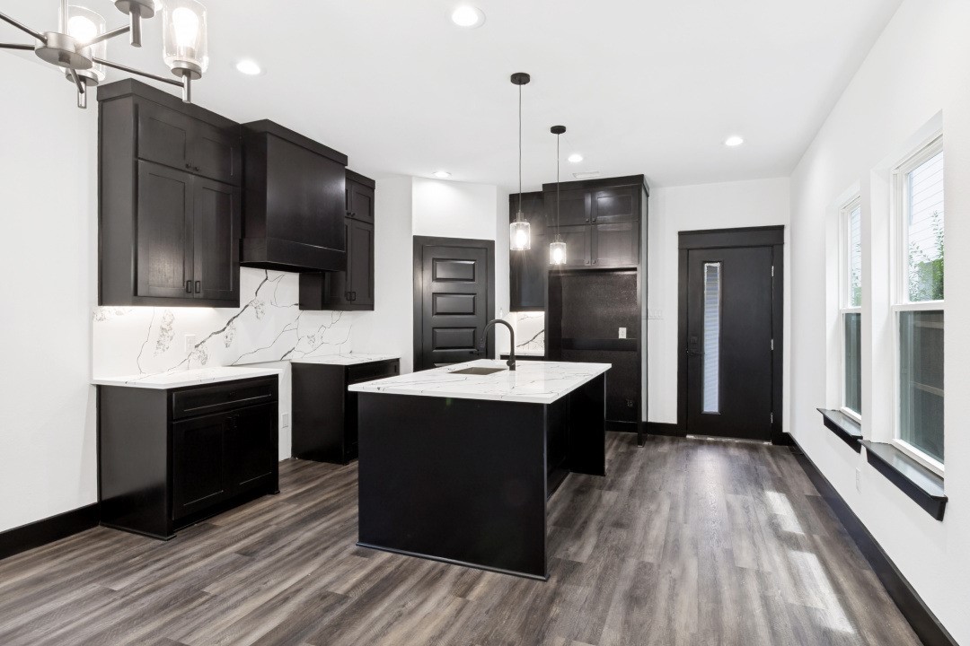 2420 Starks Avenue Dallas TX 75215