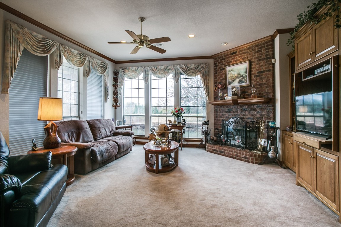 5609 Lyons Road Garland TX 75043