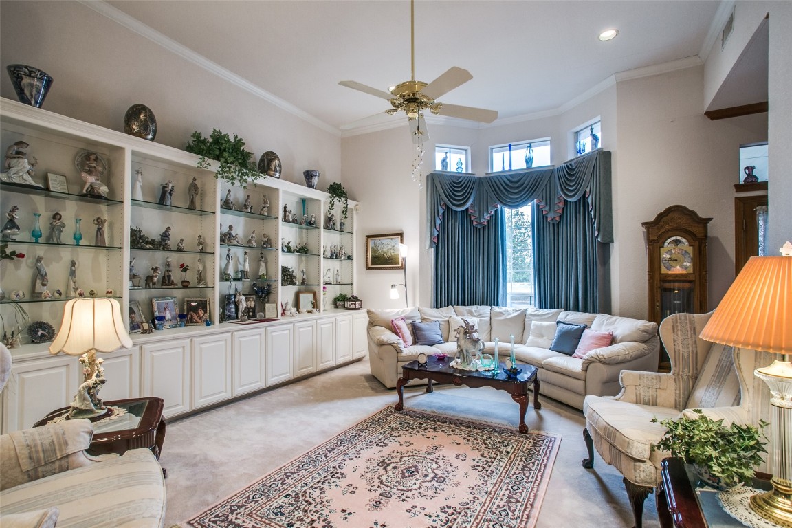 5609 Lyons Road Garland TX 75043