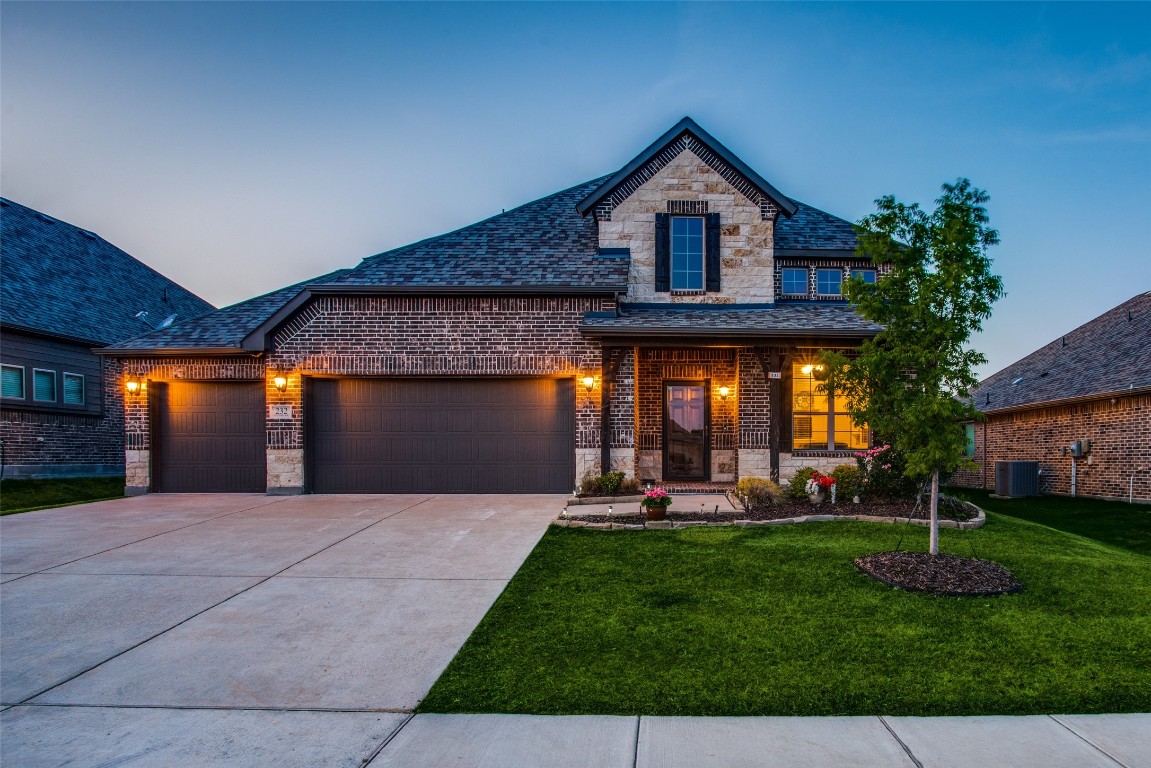 232 Sherbrook Street Van Alstyne TX 75495