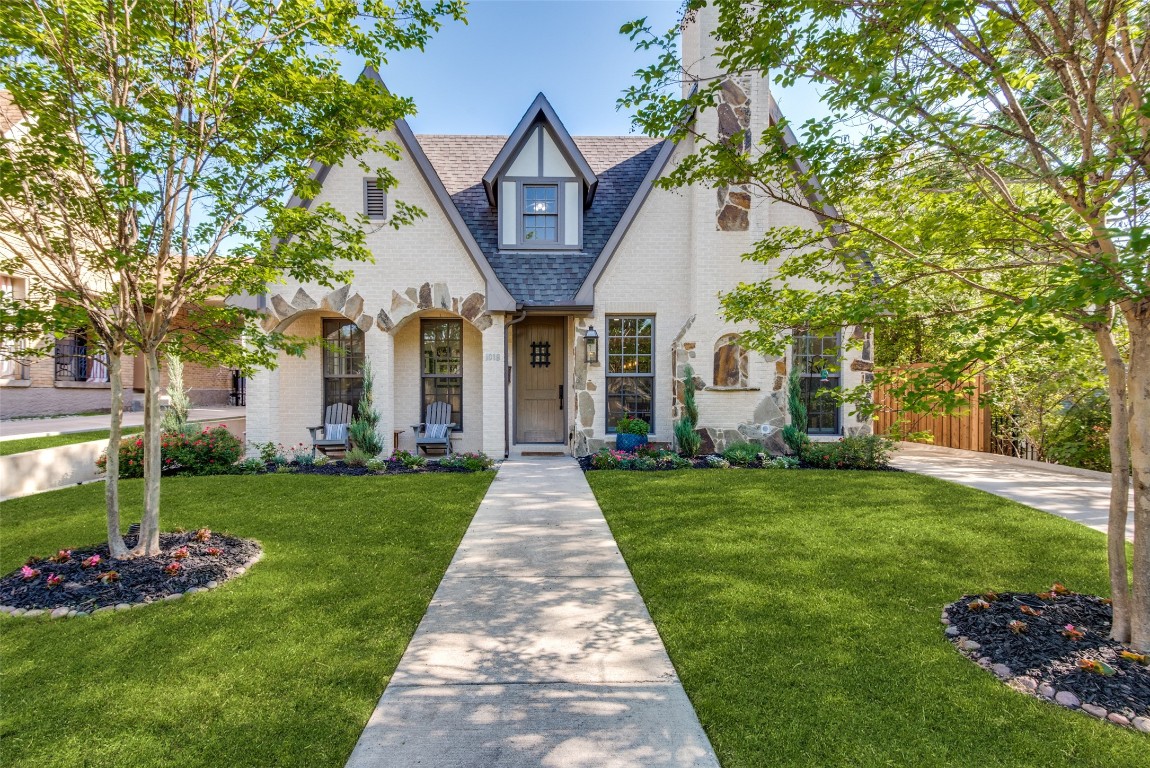1018 Clermont Avenue Dallas TX 75223