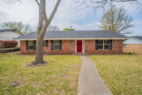 2536 Club Manor Drive Dallas TX 75237