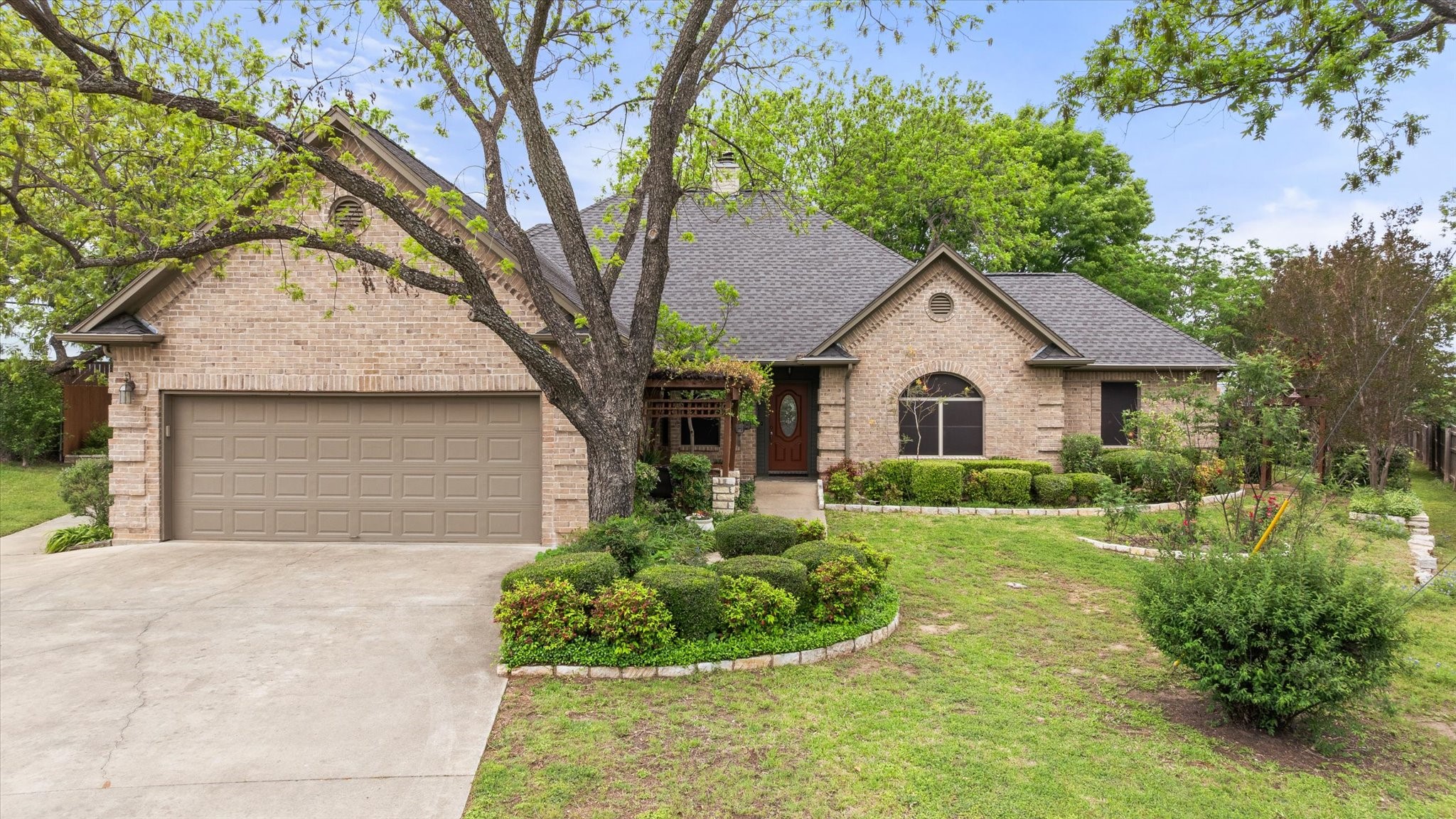 5204 Nueces Court Granbury TX 76049