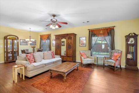 5204 Nueces Court Granbury TX 76049
