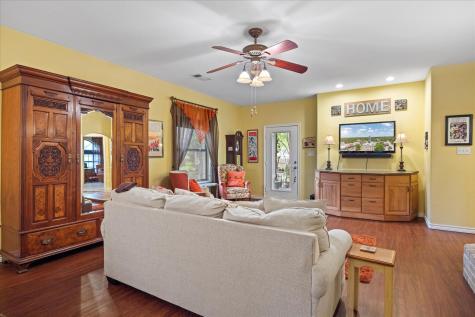 5204 Nueces Court Granbury TX 76049