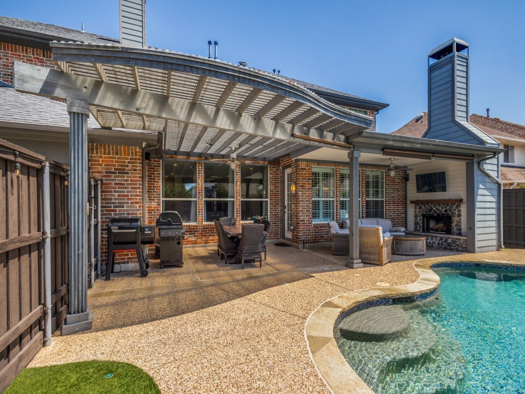 2600 Queen Elaine Drive Lewisville TX 75056