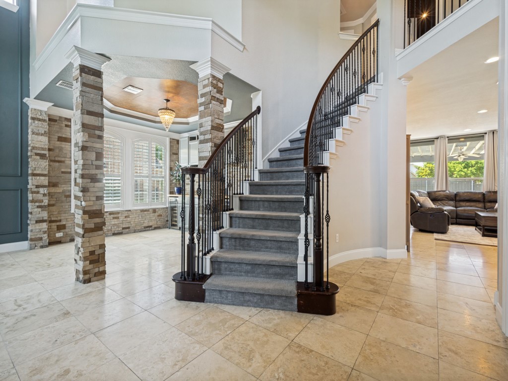 2600 Queen Elaine Drive Lewisville TX 75056