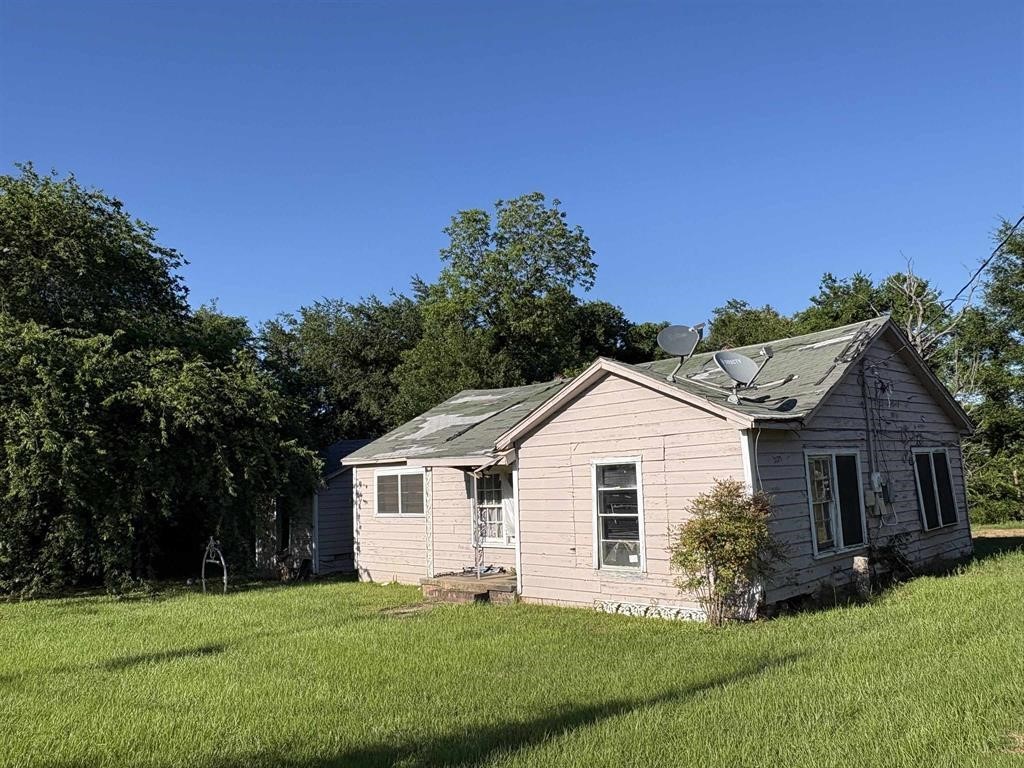 318 Terry Street Pittsburg TX 75686