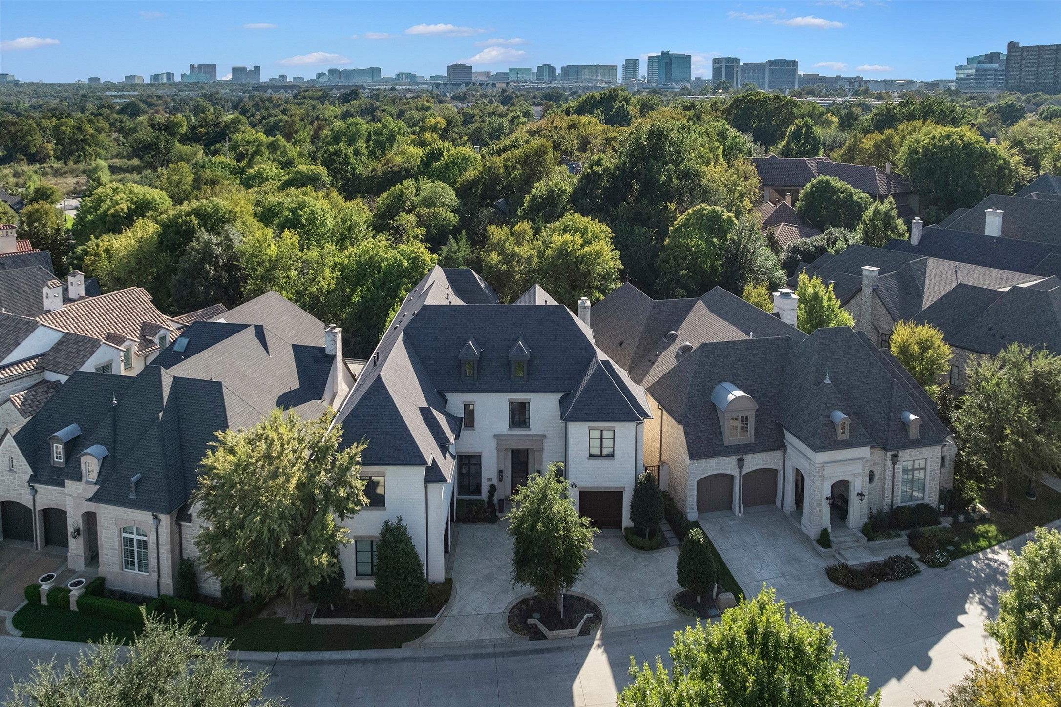 32 Devonstone Place Dallas TX 75248