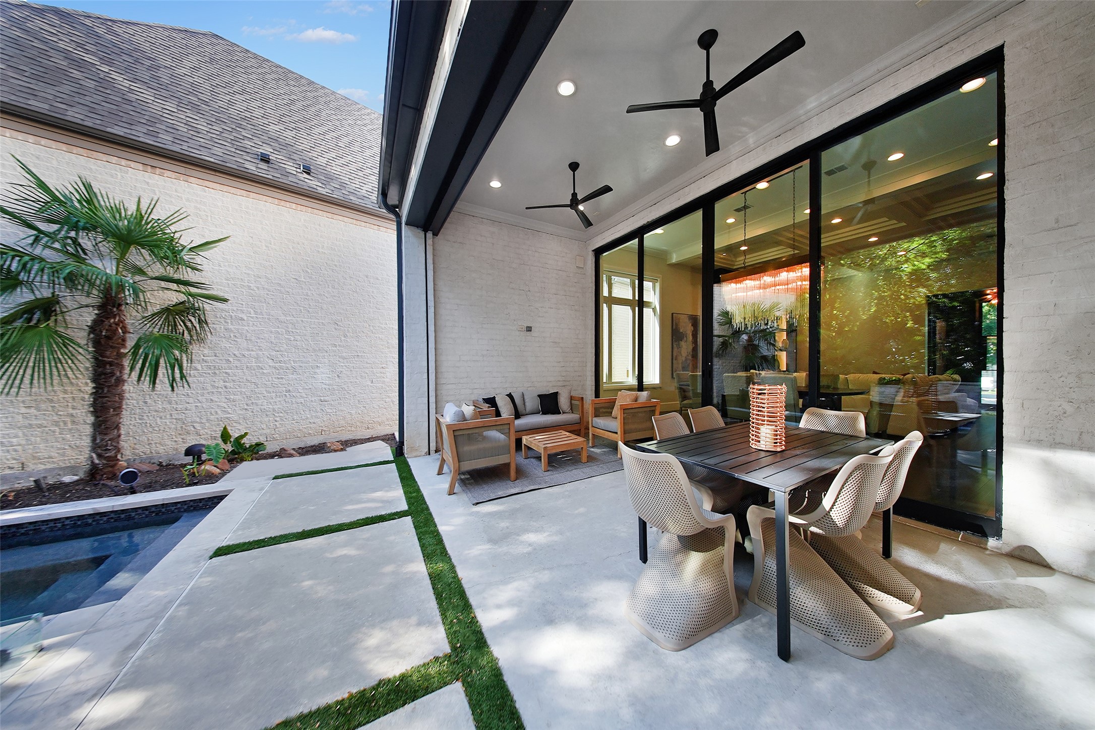32 Devonstone Place Dallas TX 75248