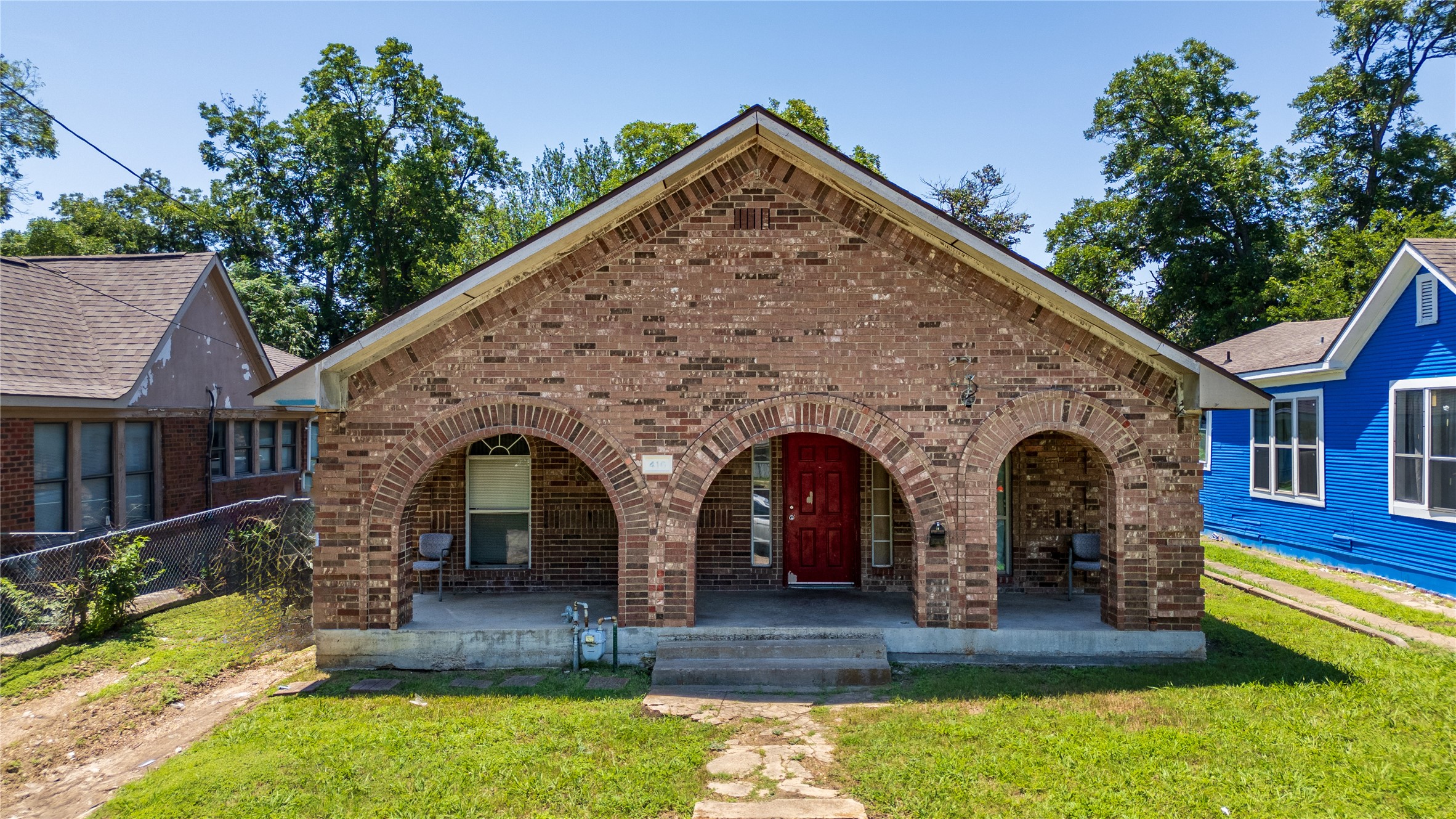 416 W Page Avenue Dallas TX 75208