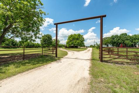 1545 County Road 130 Stephenville TX 76401