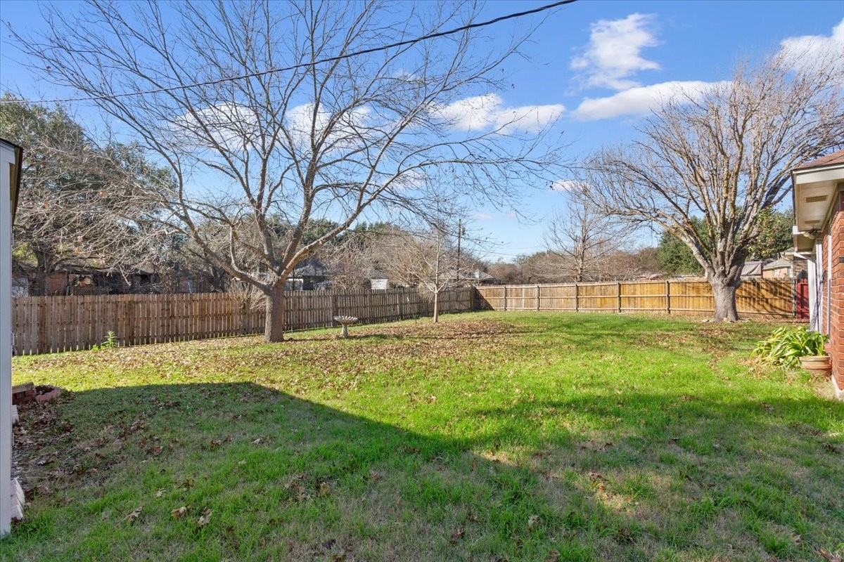 327 E Chapman Road Hewitt TX 76643