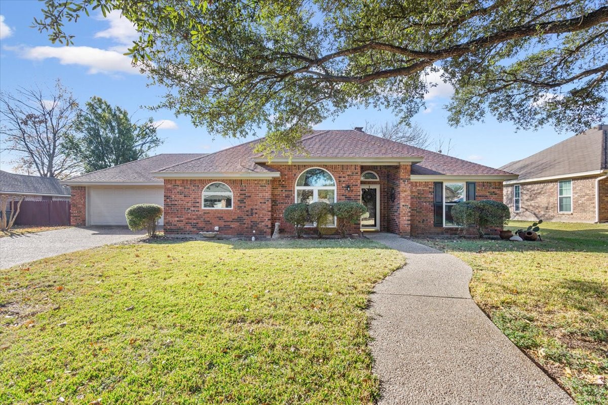 327 E Chapman Road Hewitt TX 76643
