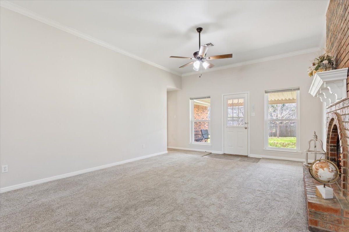 327 E Chapman Road Hewitt TX 76643