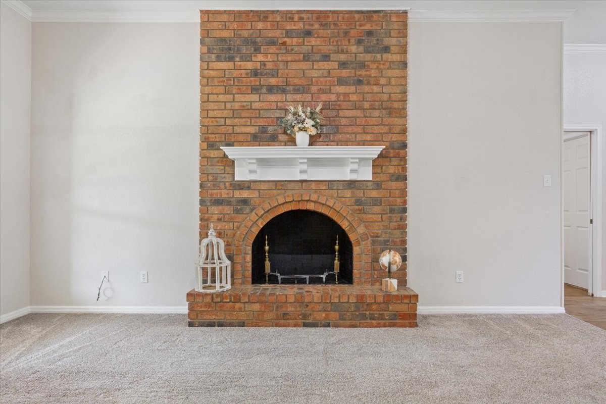 327 E Chapman Road Hewitt TX 76643