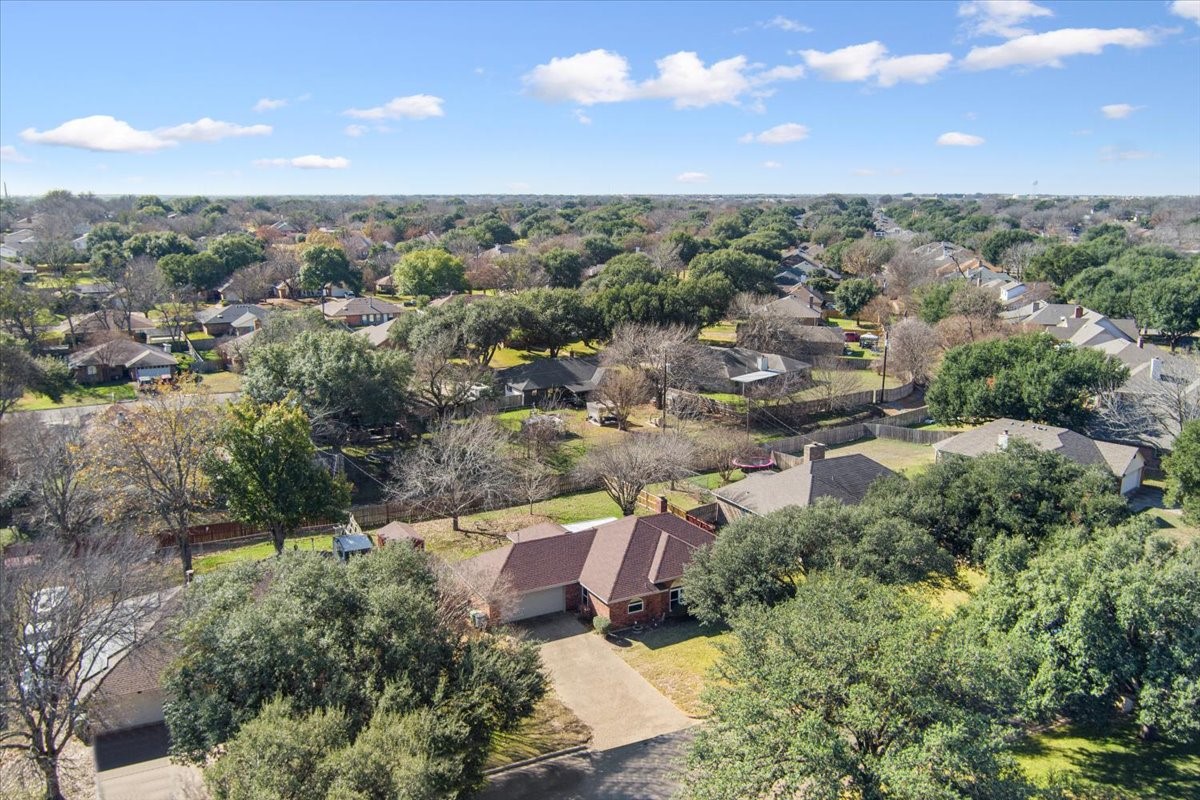 327 E Chapman Road Hewitt TX 76643