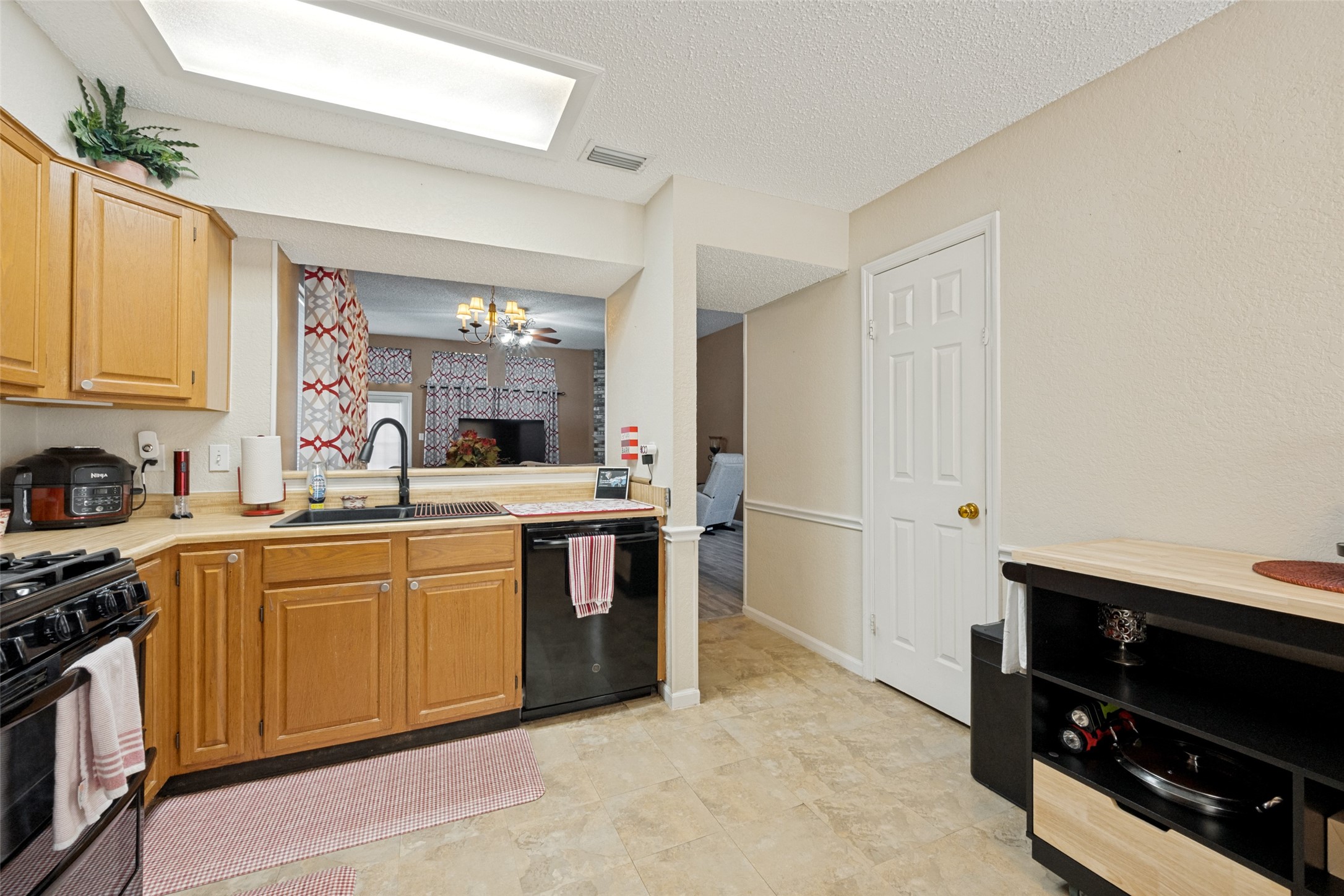 5651 Centeridge Drive Dallas TX 75249