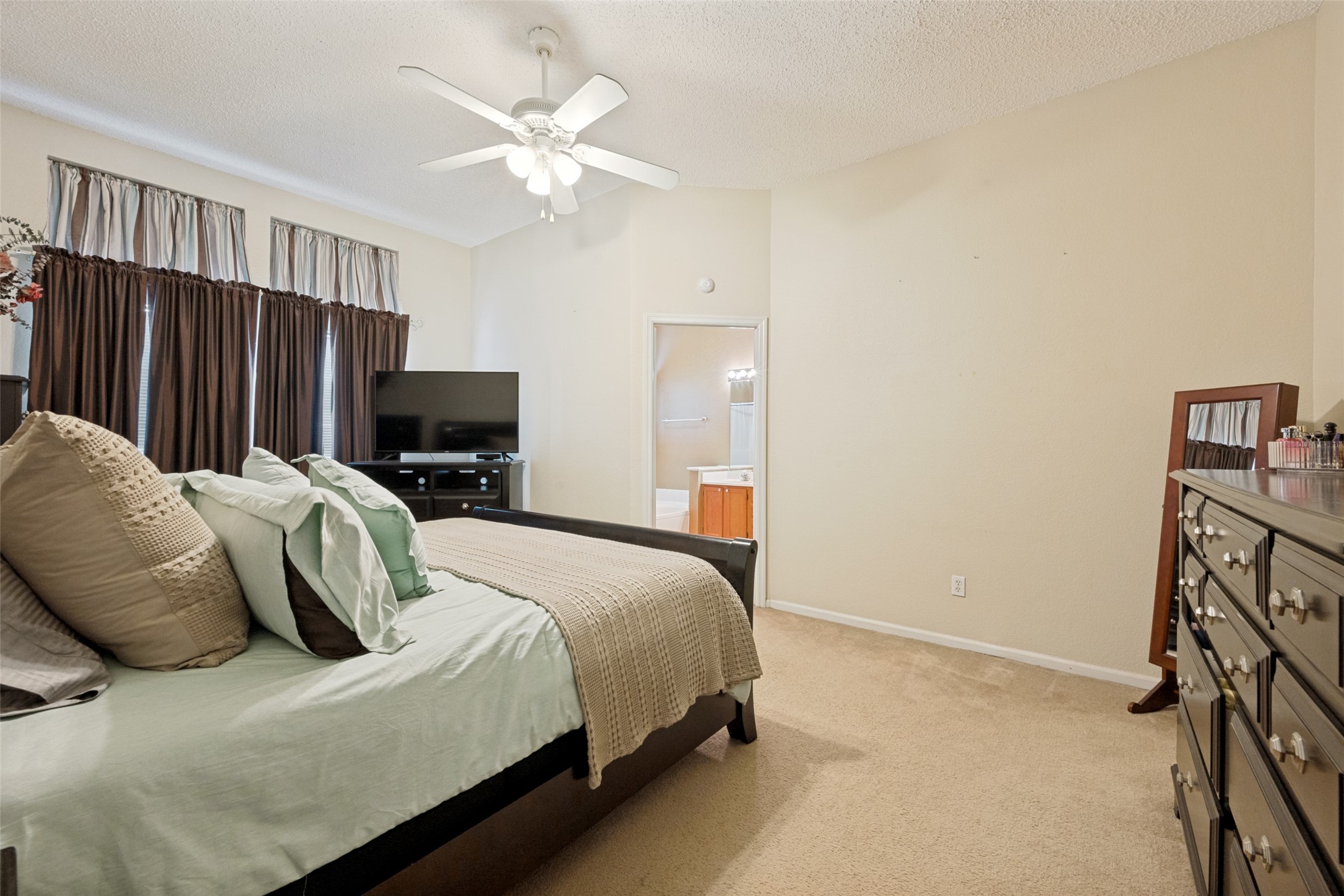 5651 Centeridge Drive Dallas TX 75249