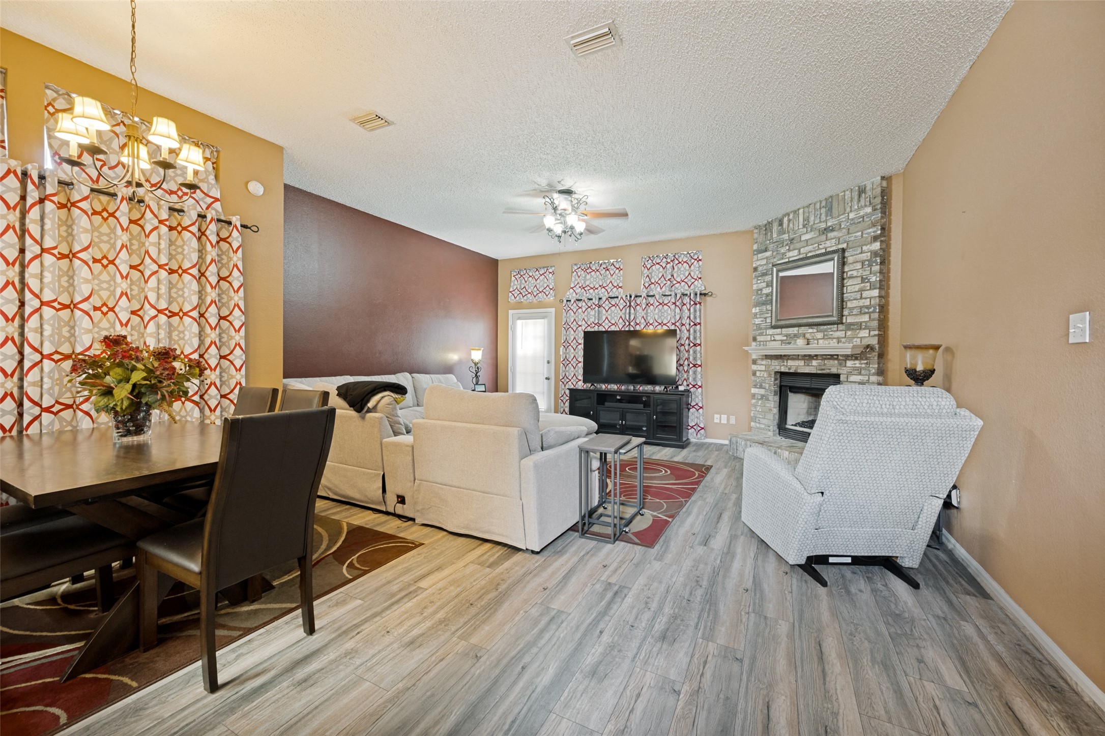 5651 Centeridge Drive Dallas TX 75249