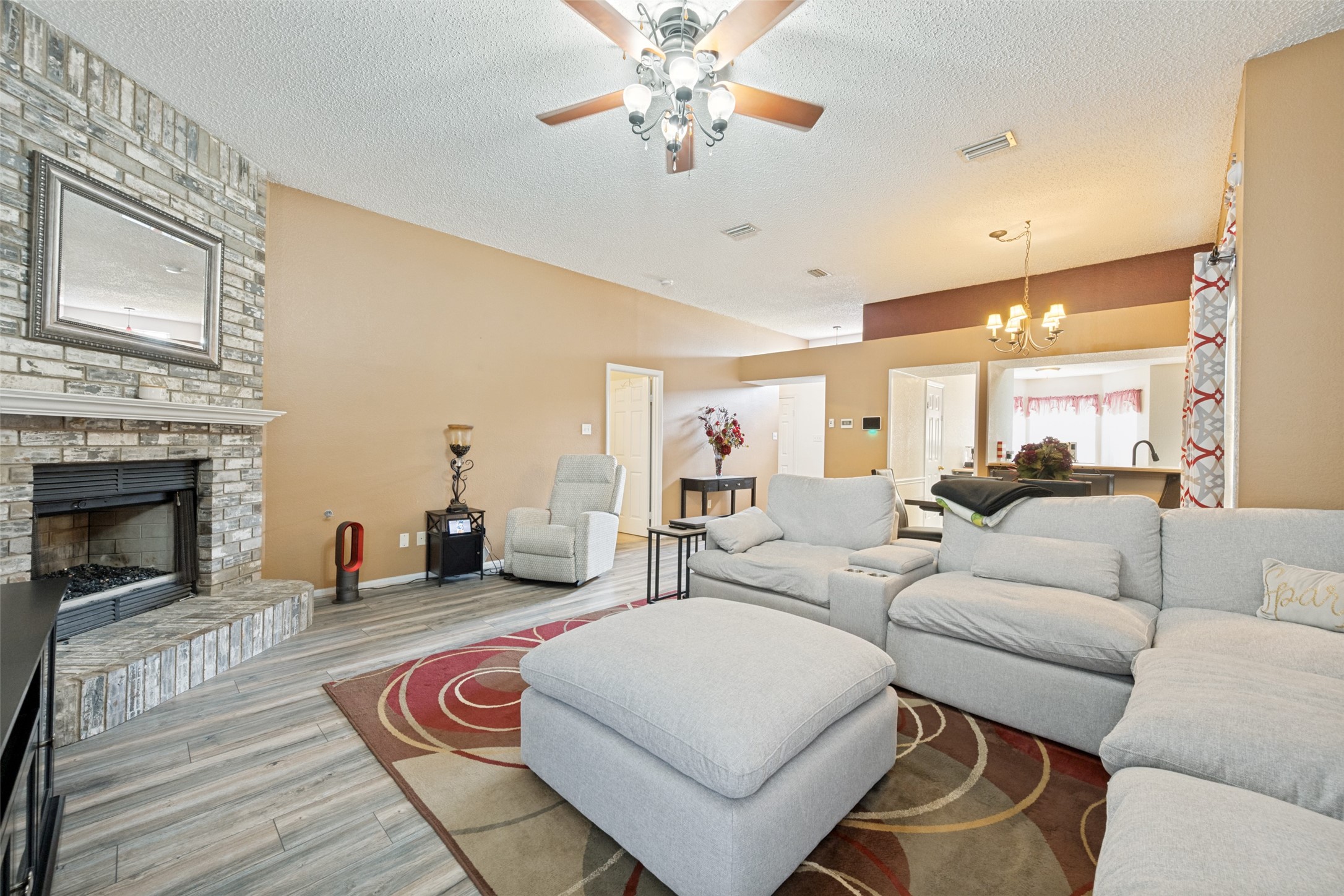 5651 Centeridge Drive Dallas TX 75249