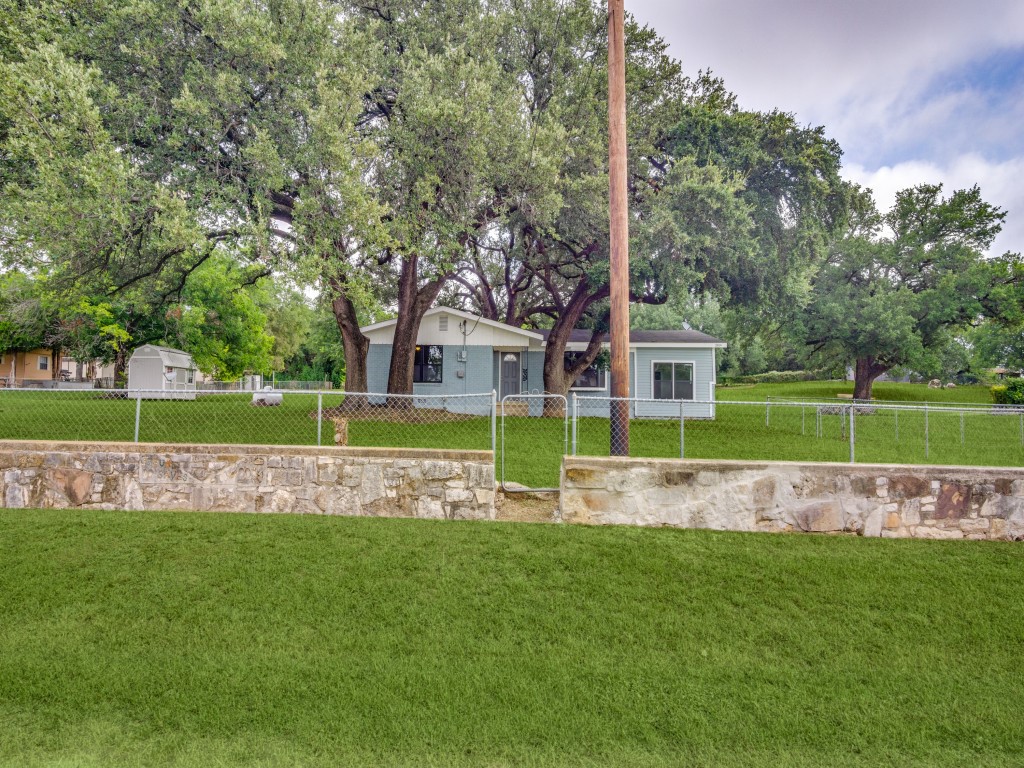 2814 Lipan Highway Granbury TX 76048