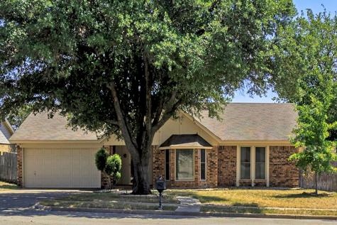 9963 Haywood Court Benbrook TX 76126