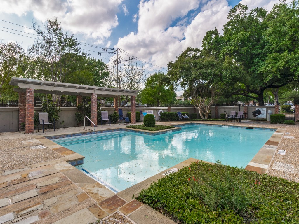8550 Fair Oaks Crossing Dallas TX 75243