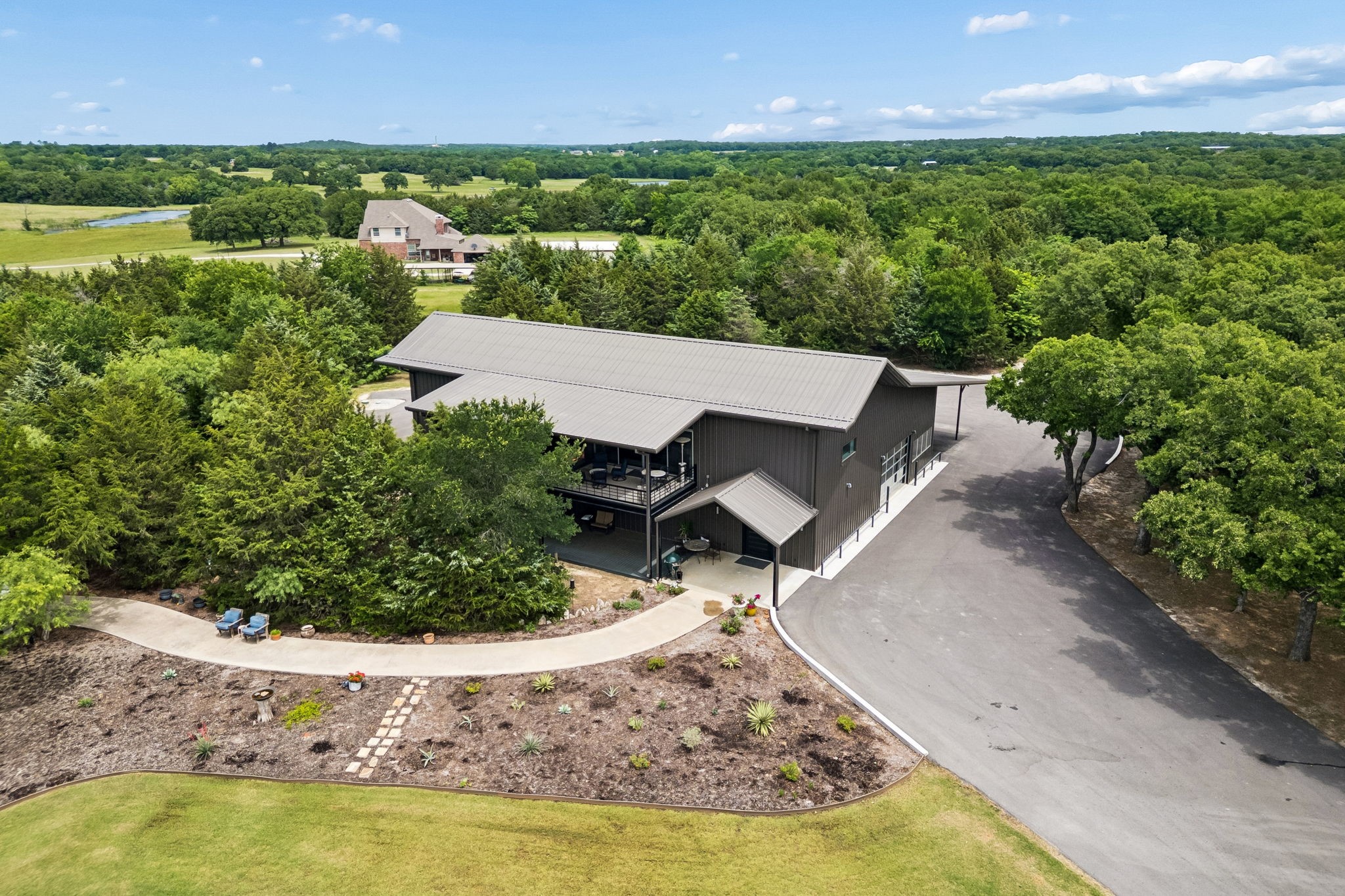 1306 Morrow Road Valley View TX 76272
