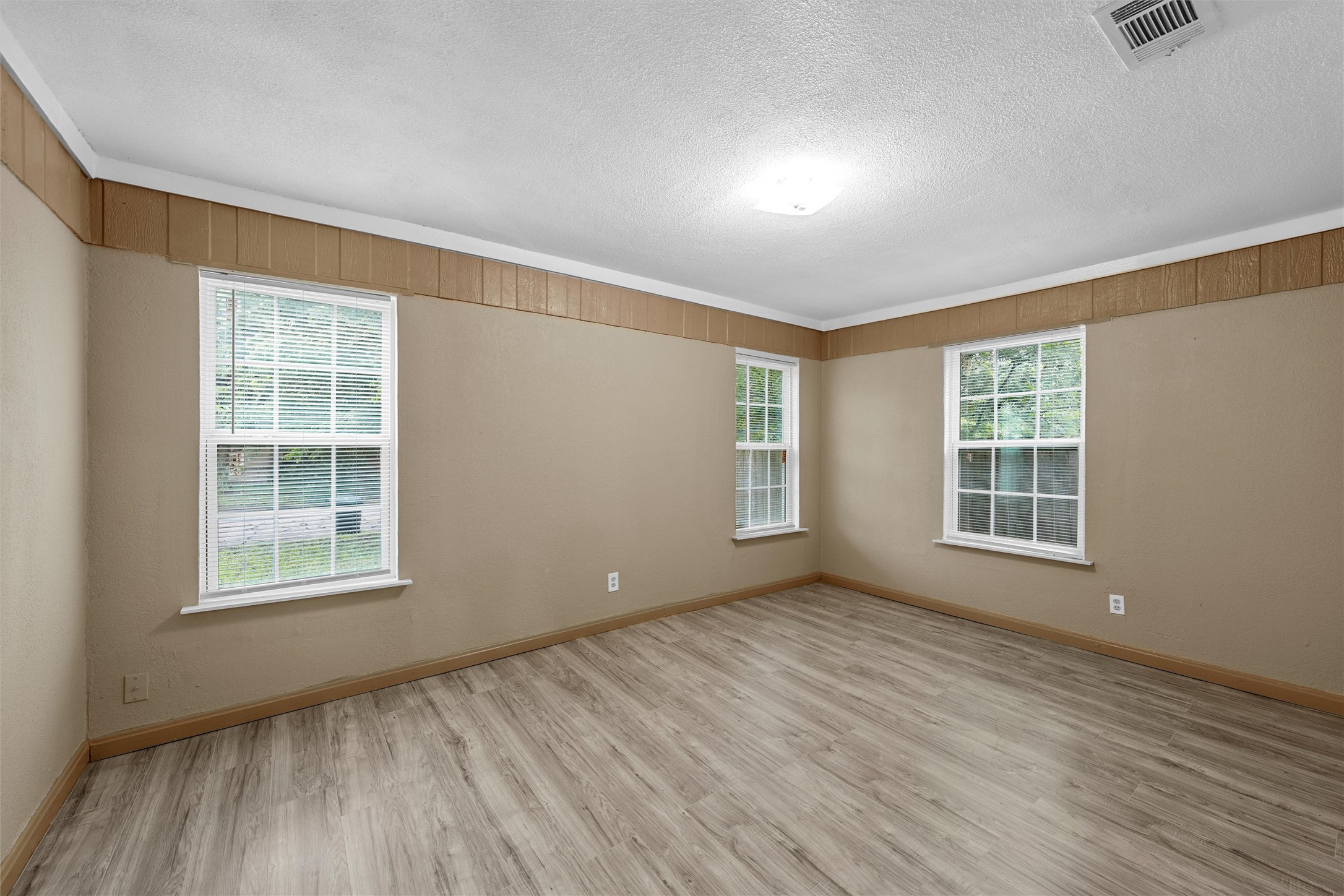 2012 N 39th Street Waco TX 76707