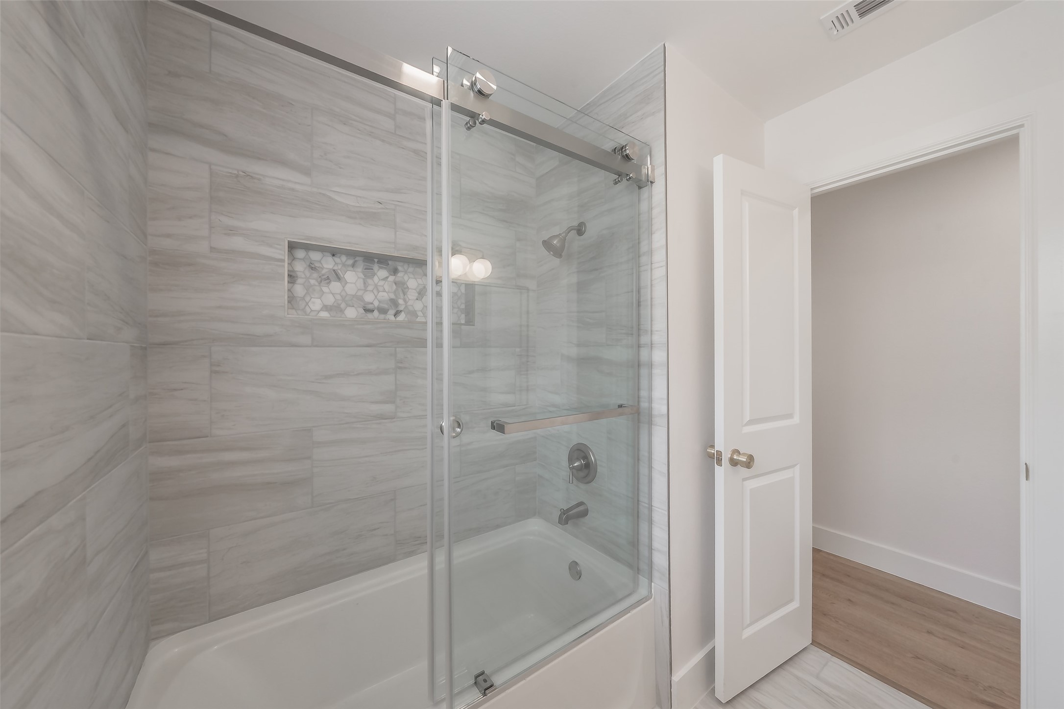 6532 Moonglow Lane Watauga TX 76148