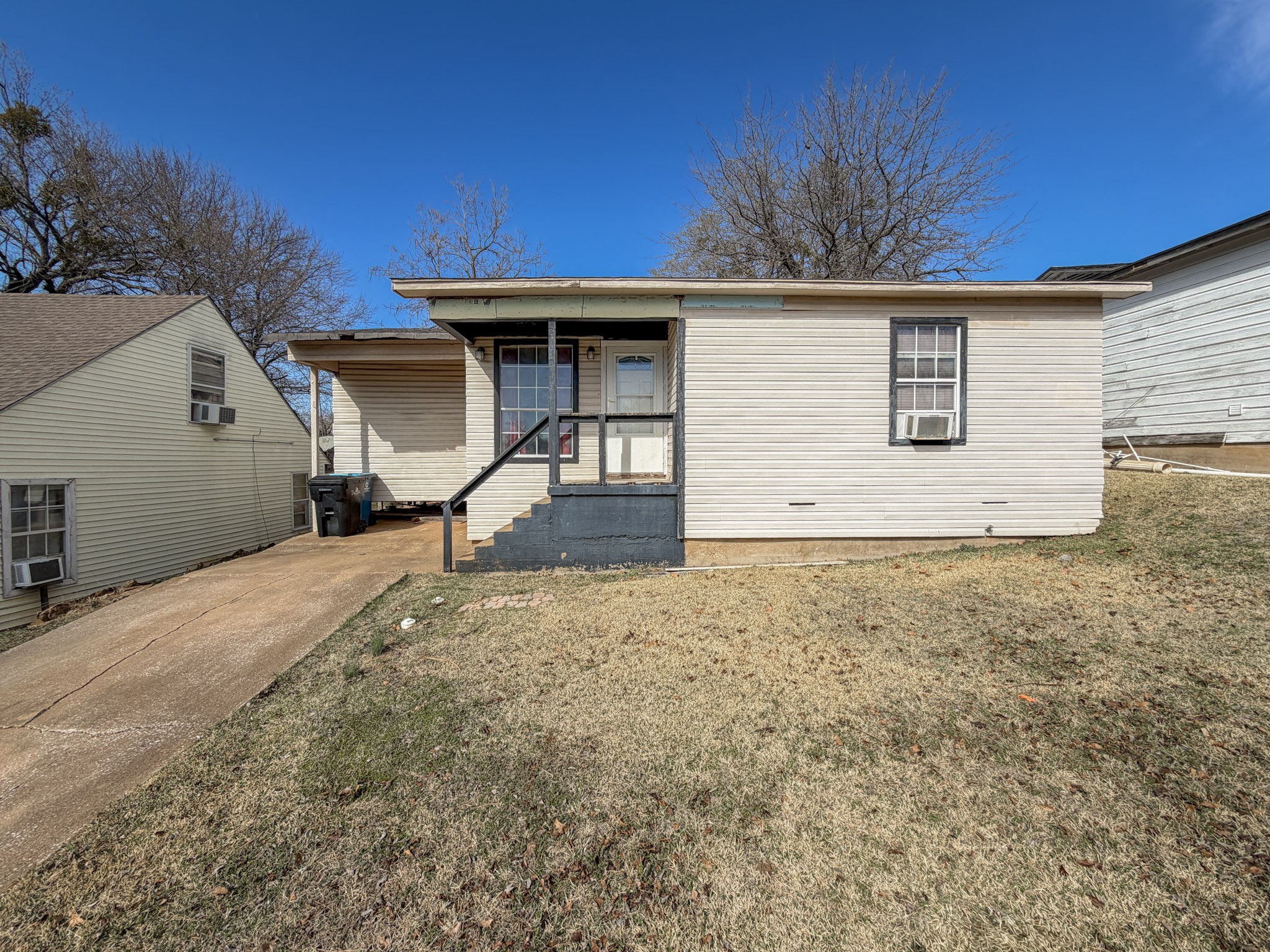 1213 W Morgan Street Denison TX 75020