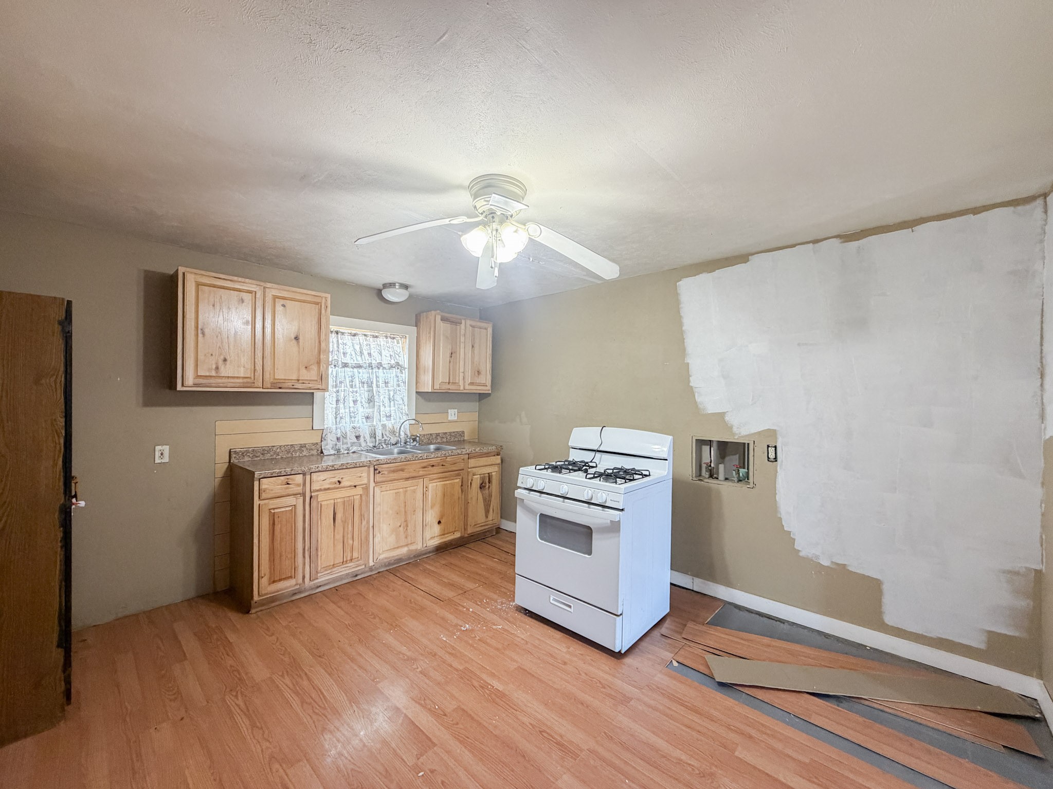 1213 W Morgan Street Denison TX 75020
