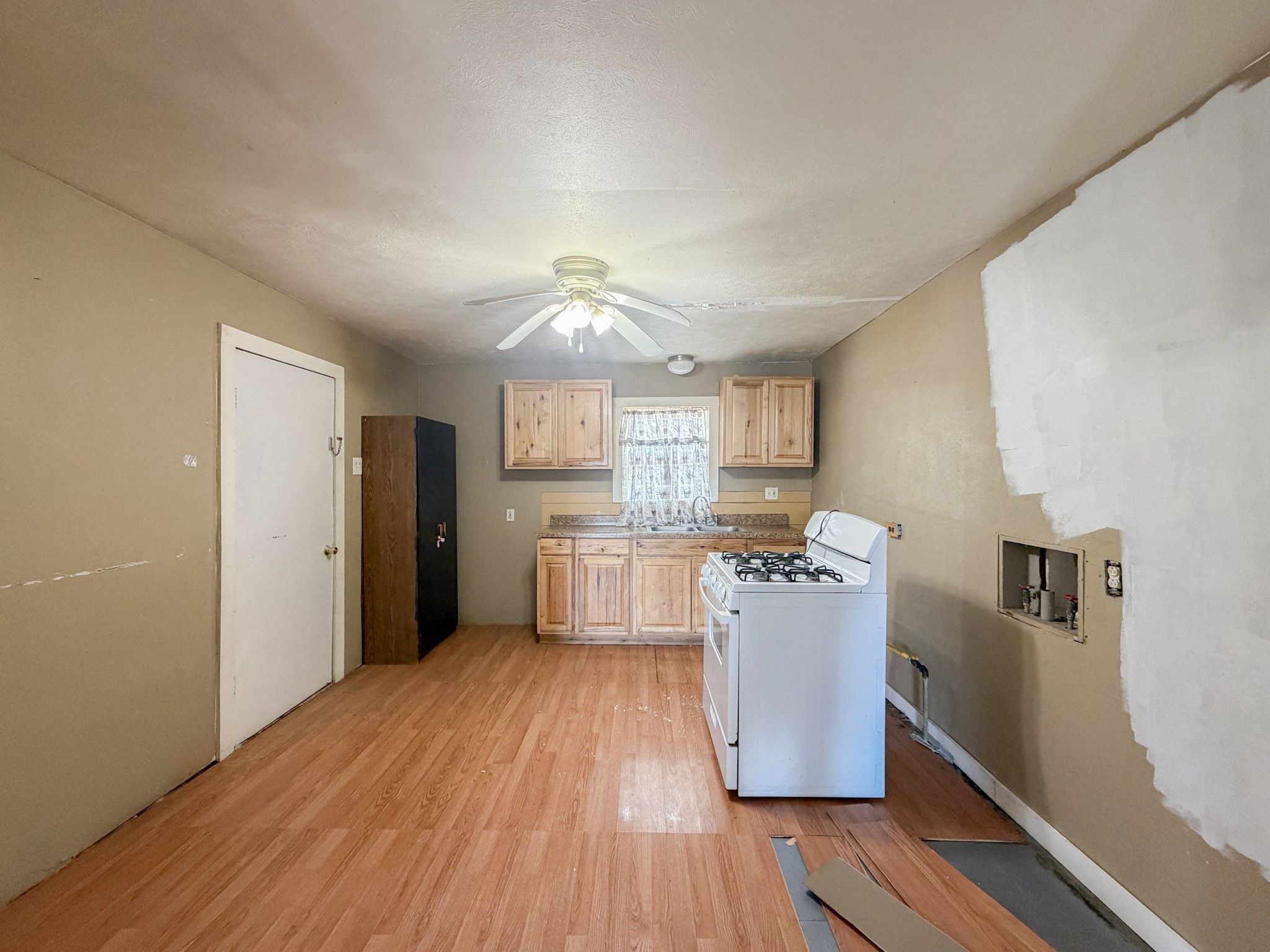 1213 W Morgan Street Denison TX 75020