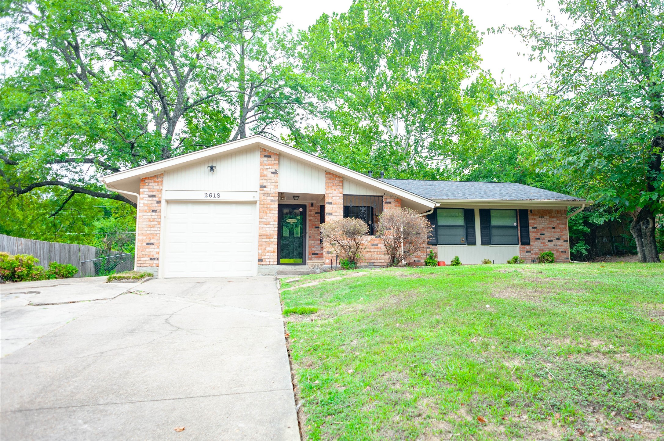 2618 Woodlawn Drive Ennis TX 75119