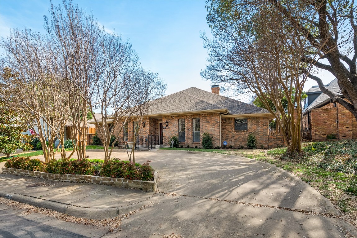6918 Woodland Drive Dallas TX 75225