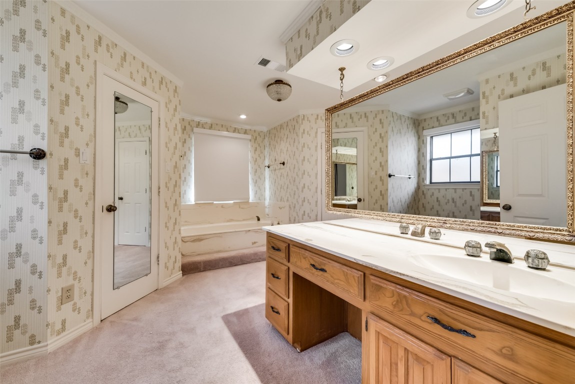 6918 Woodland Drive Dallas TX 75225