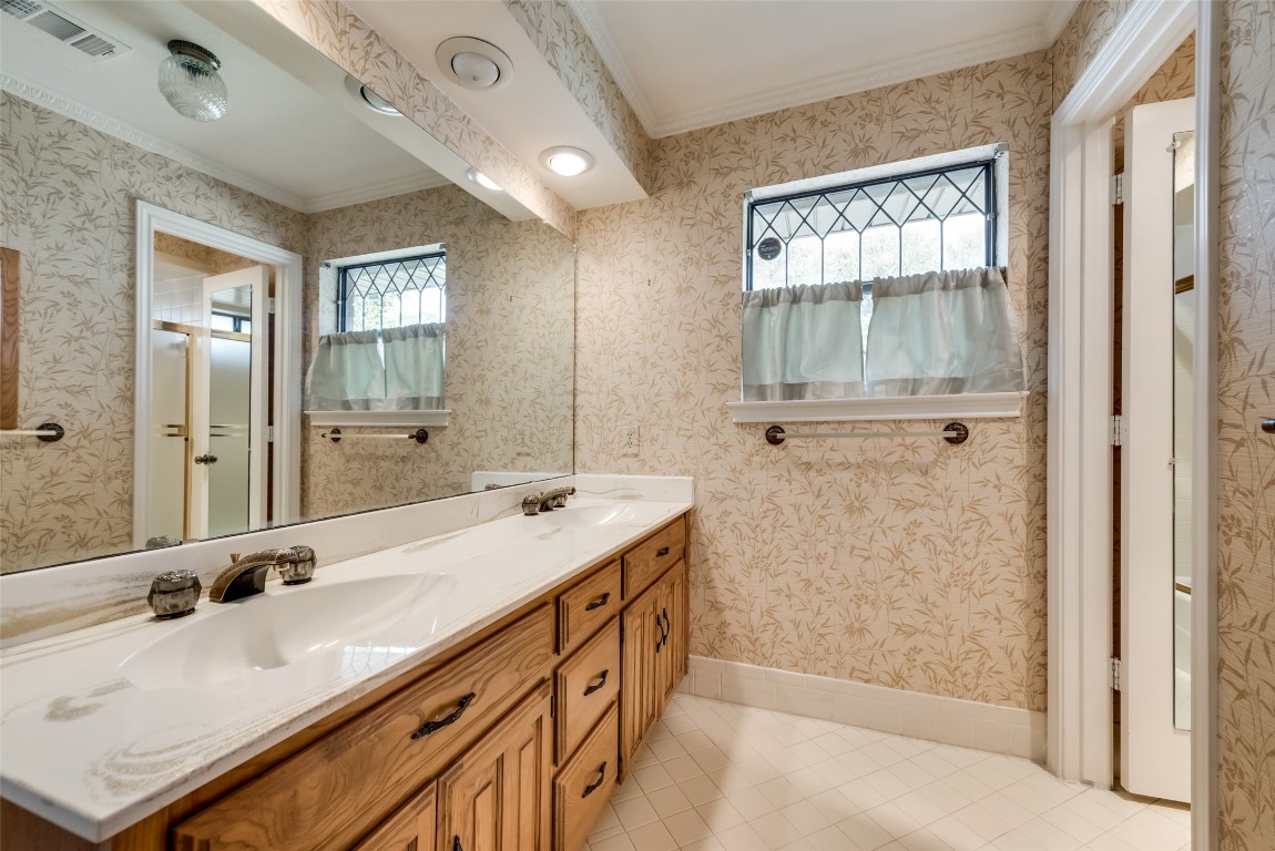 6918 Woodland Drive Dallas TX 75225