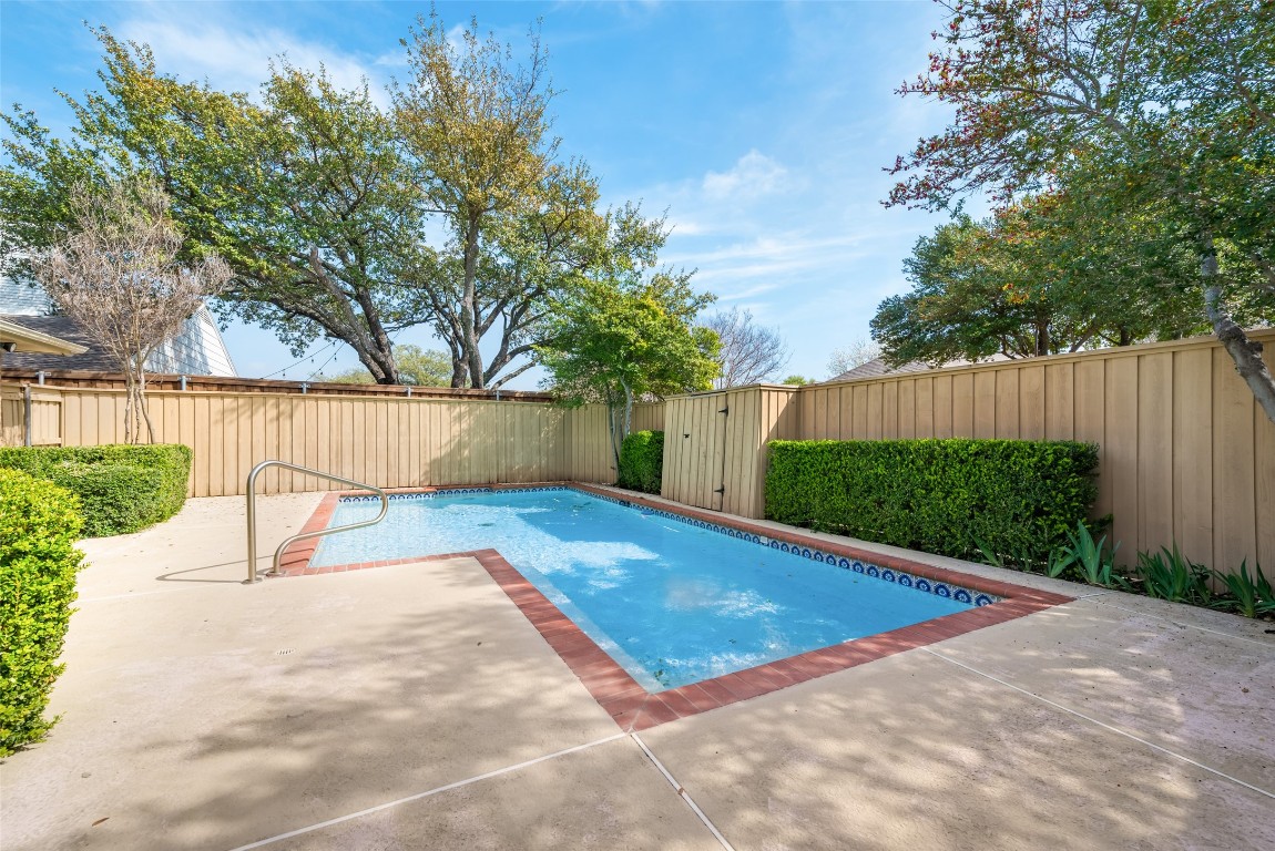 6918 Woodland Drive Dallas TX 75225