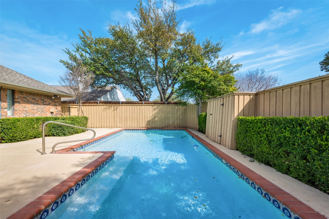 6918 Woodland Drive Dallas TX 75225
