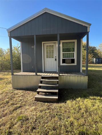 414 Cowan Street Bowie TX 76230