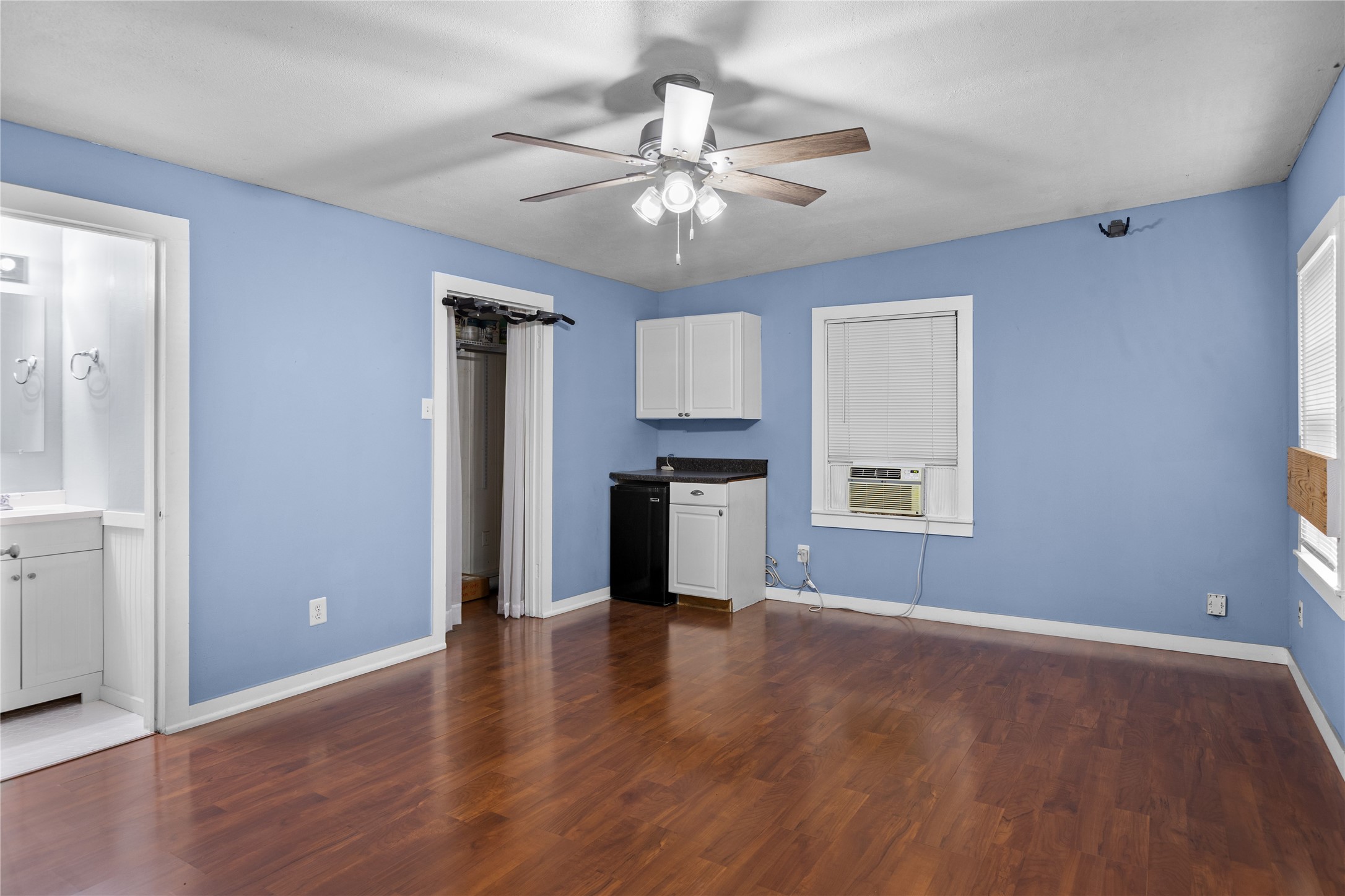 4316 Kenwood Court Fort Worth TX 76103