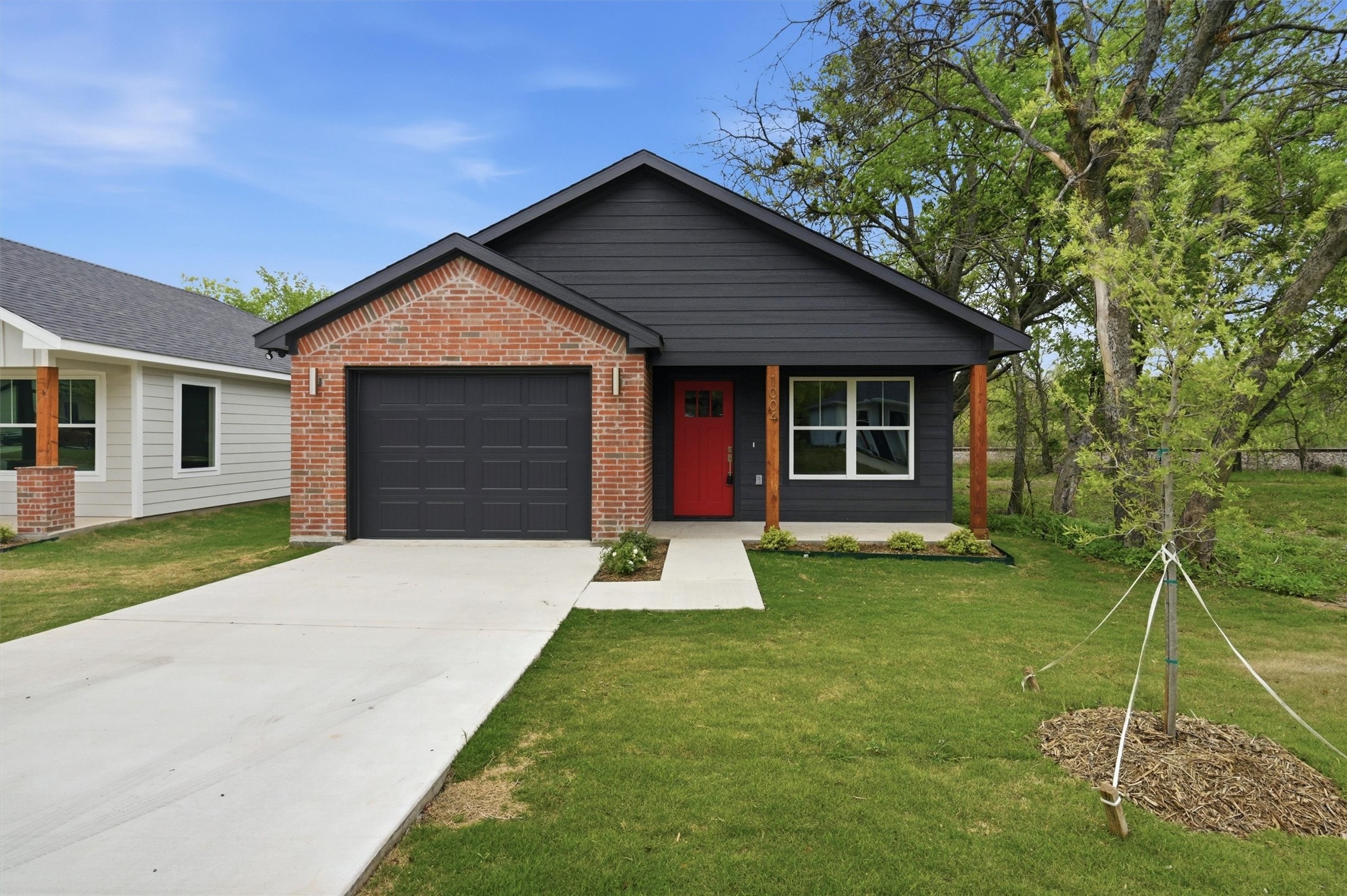 1004 S 1st Street Sherman TX 75090