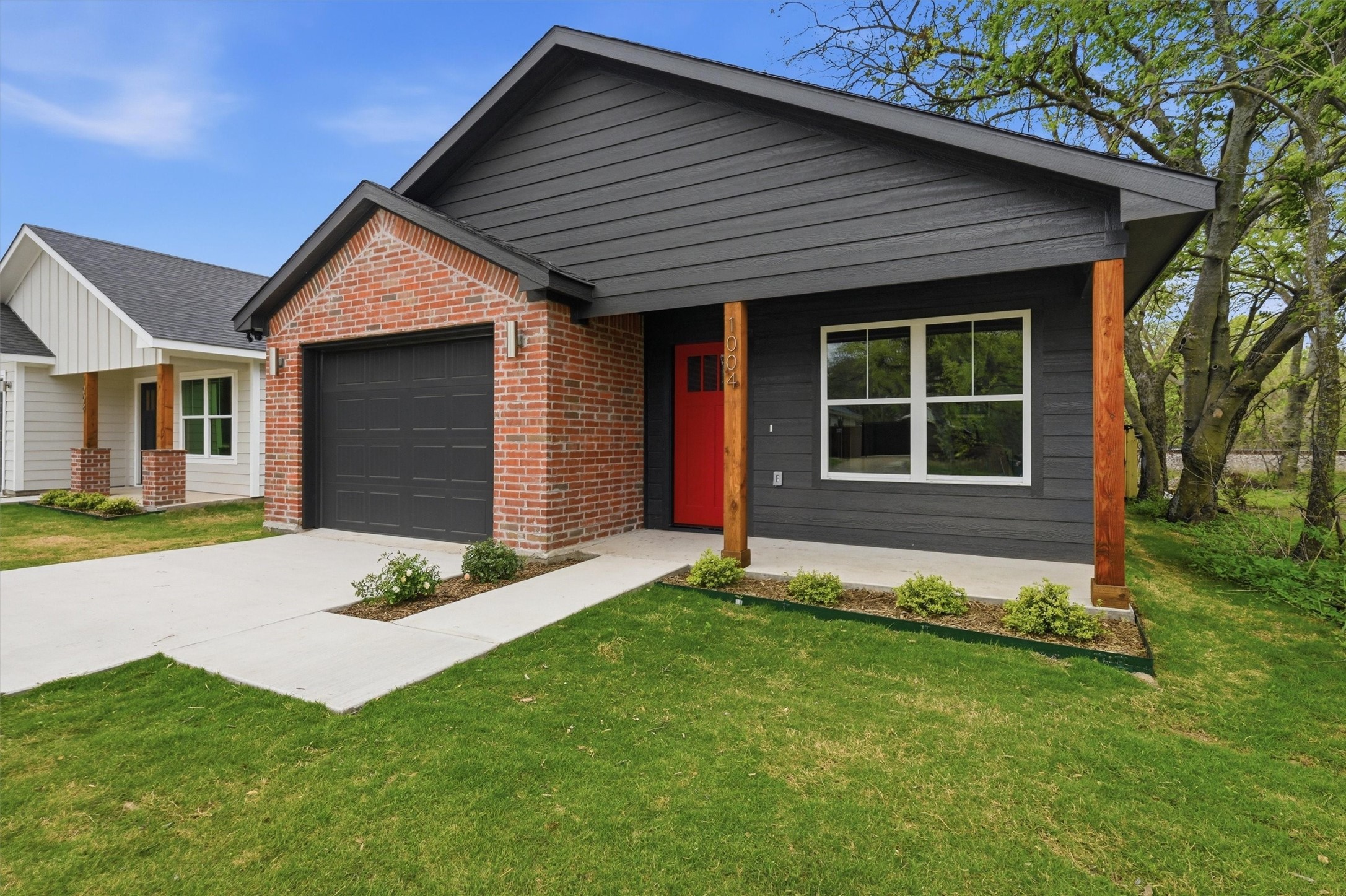 1004 S 1st Street Sherman TX 75090