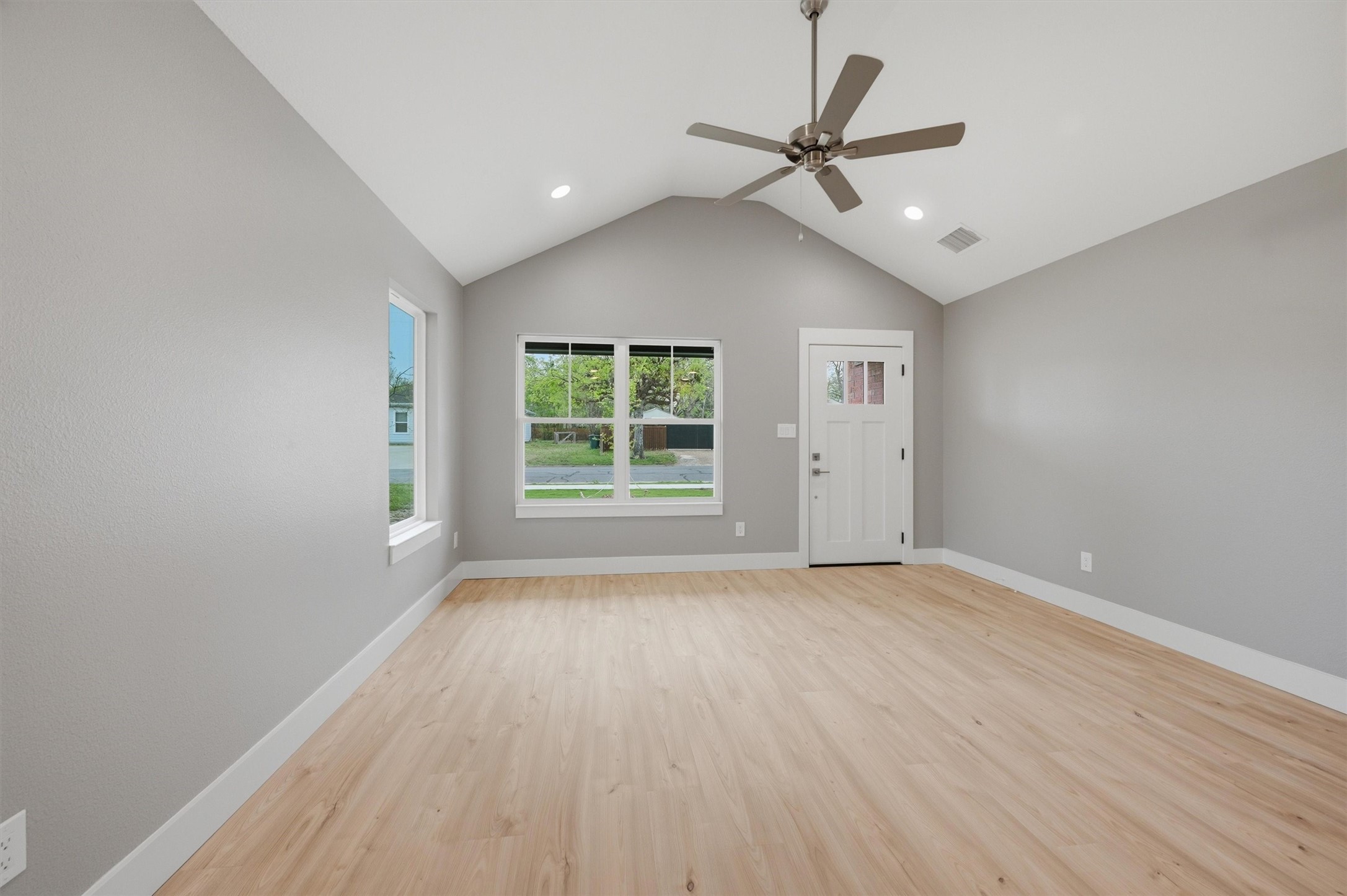 1004 S 1st Street Sherman TX 75090