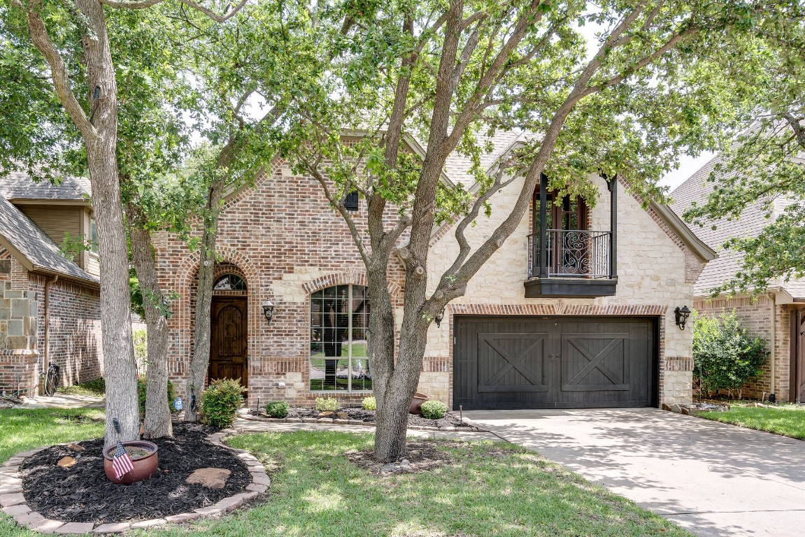 3457 N Riley Place Hurst TX 76054
