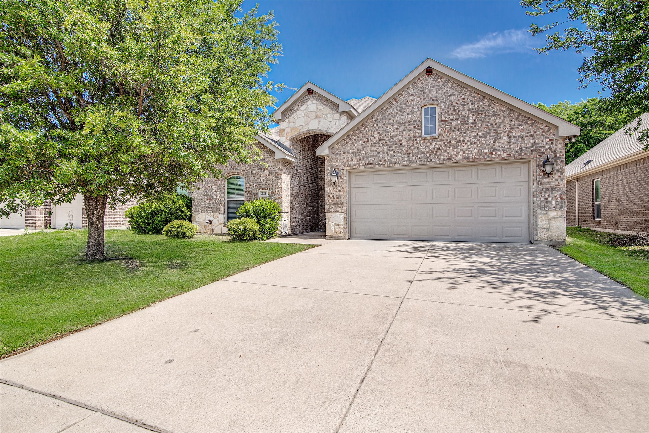 308 Canadian Lane Burleson TX 76028